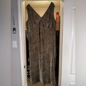 “PLUS SIZE” Terra & Sky Animal Print V-Neck Top